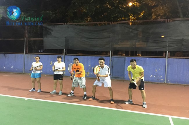hoat-dong-tennis-vietwind-2016-3
