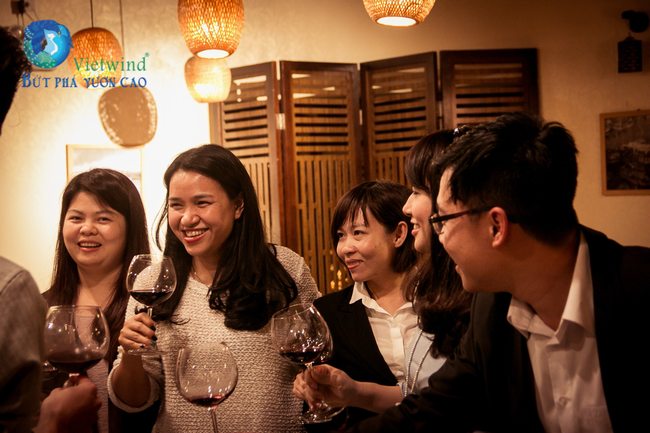 to-chuc-su-kien-8-3-2017-vietwind-5